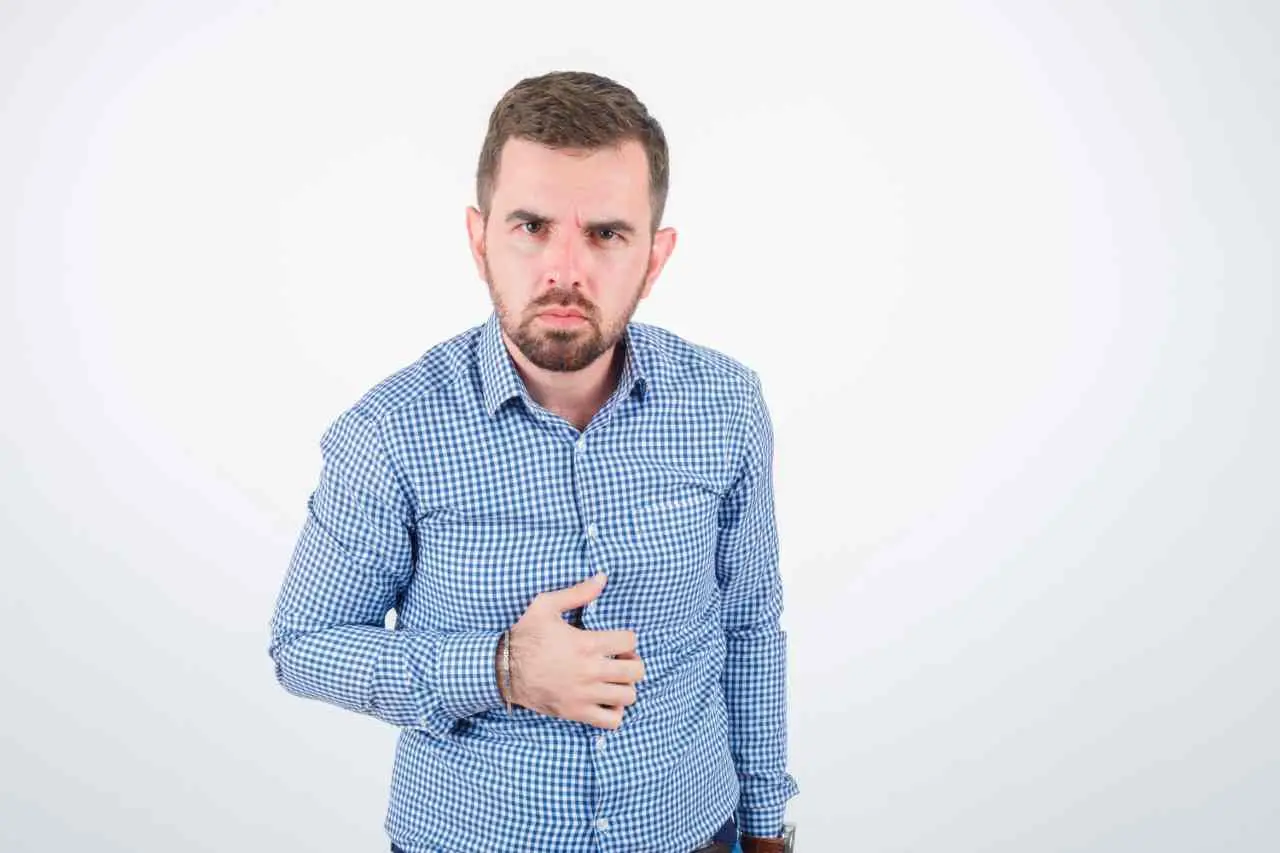 Se il cibo ti provoca improvviso disgusto guarda subito la tua lingua